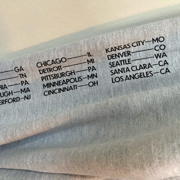 TAYLOR SWIFT 2023 ERAs Tour XL Sweatshirt. Looks new.Mostly Cotton.Date & Cities - Picture 5 of 12